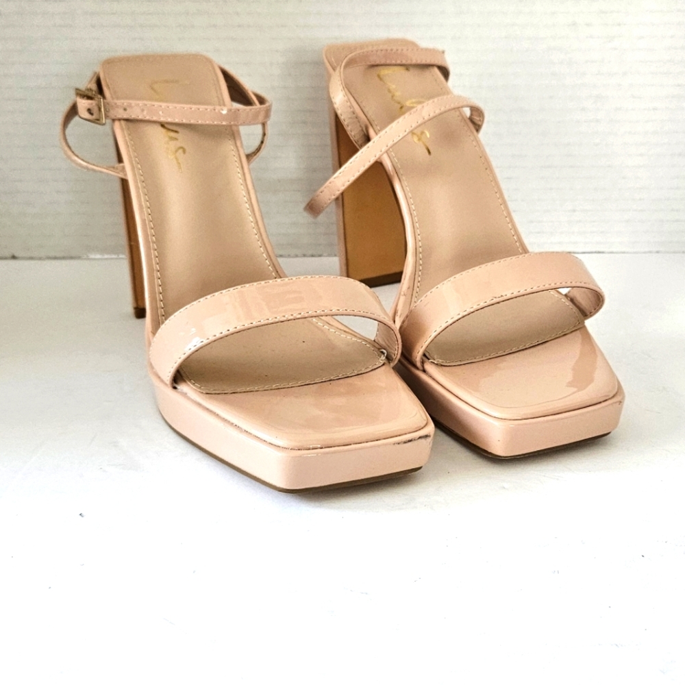 Lulu's pink patent leather ankle strap heel Size 9